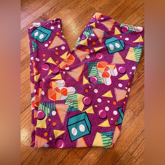 LuLaRoe Women’s TC Multicolor Mickey Mouse Patterned Leggings - Picture 1 of 2